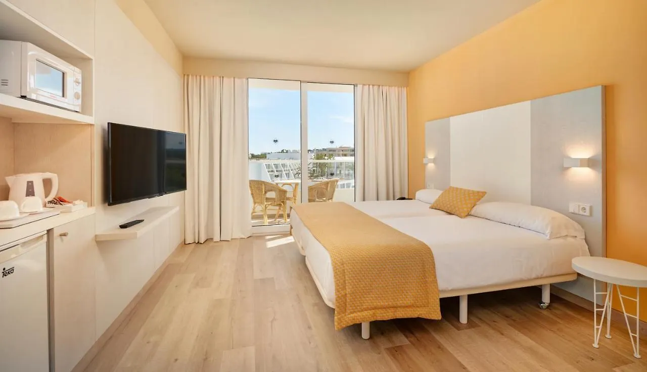 Aparthotel Protur Vista Badia Sa Coma